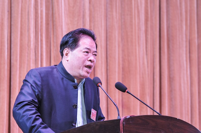 马家仁在开幕式上讲话
